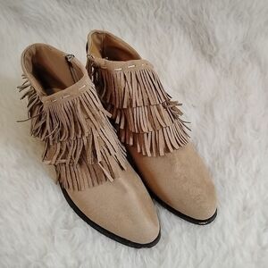 Womens Size 38  / 7.5 Ankle Boots With Fringe Brown Side Zip Block Heel